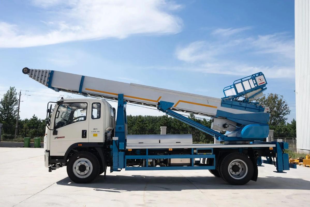 四川云梯上料车租赁费用