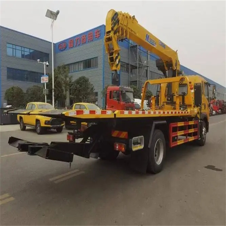 四川附近小随车吊出租电话，轻松解决搬运烦恼