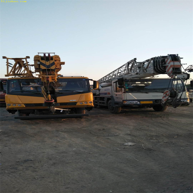 四川吊车吊挖机正确办法